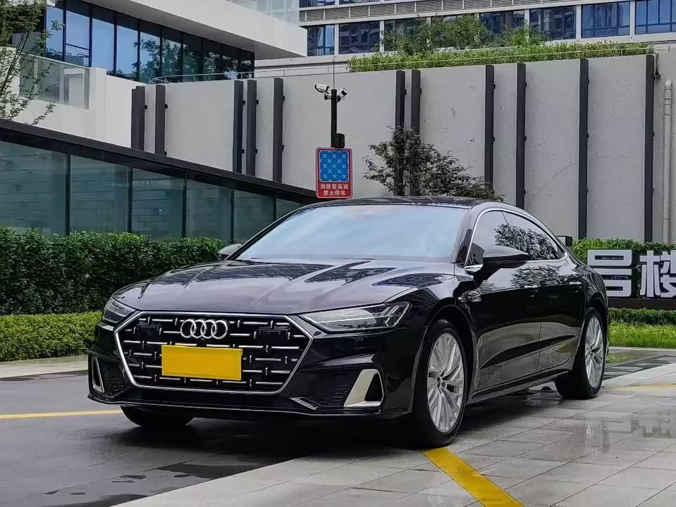 Audi A7L