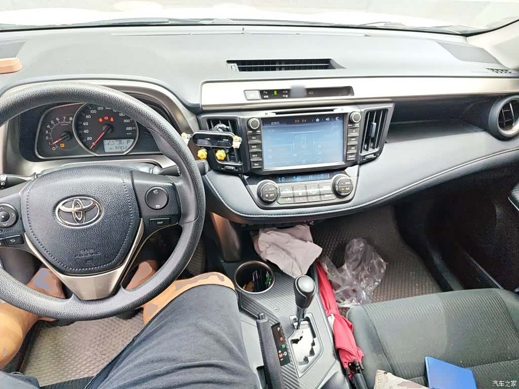 Toyota RAV4, 2016 13
