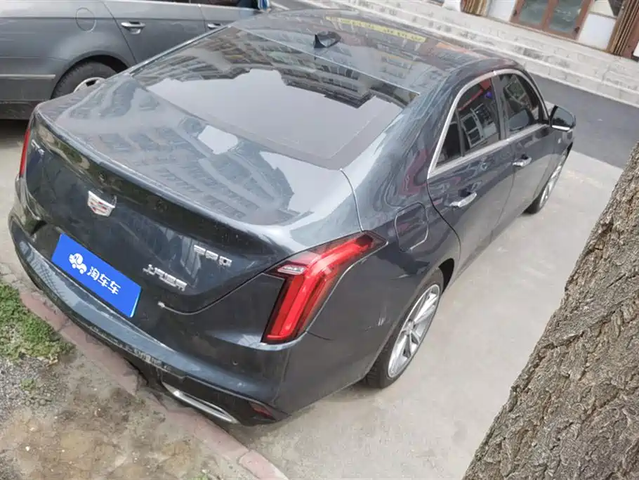 Cadillac CT4