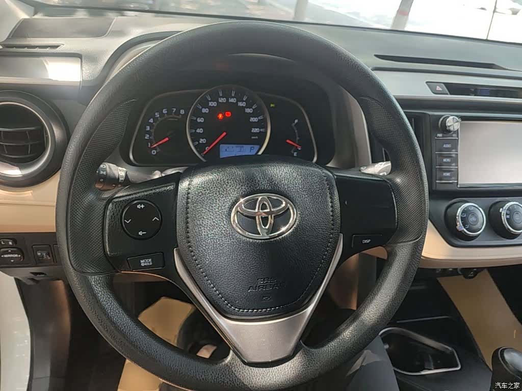Toyota RAV4, 2017 11