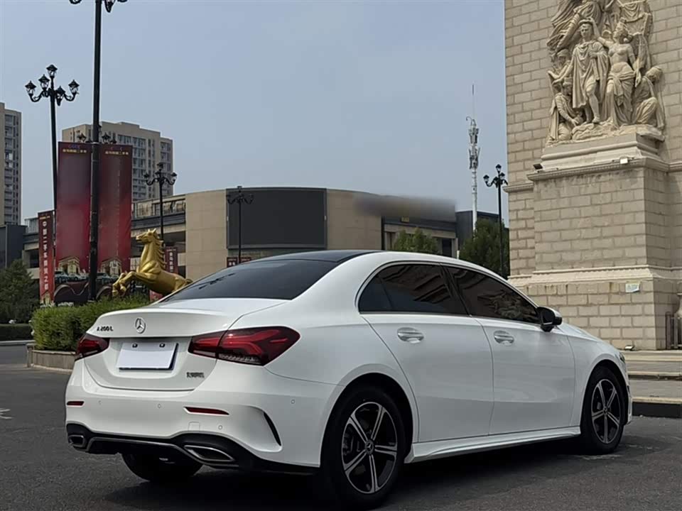 Mercedes-Benz Class A Mercedes-Benz Class A