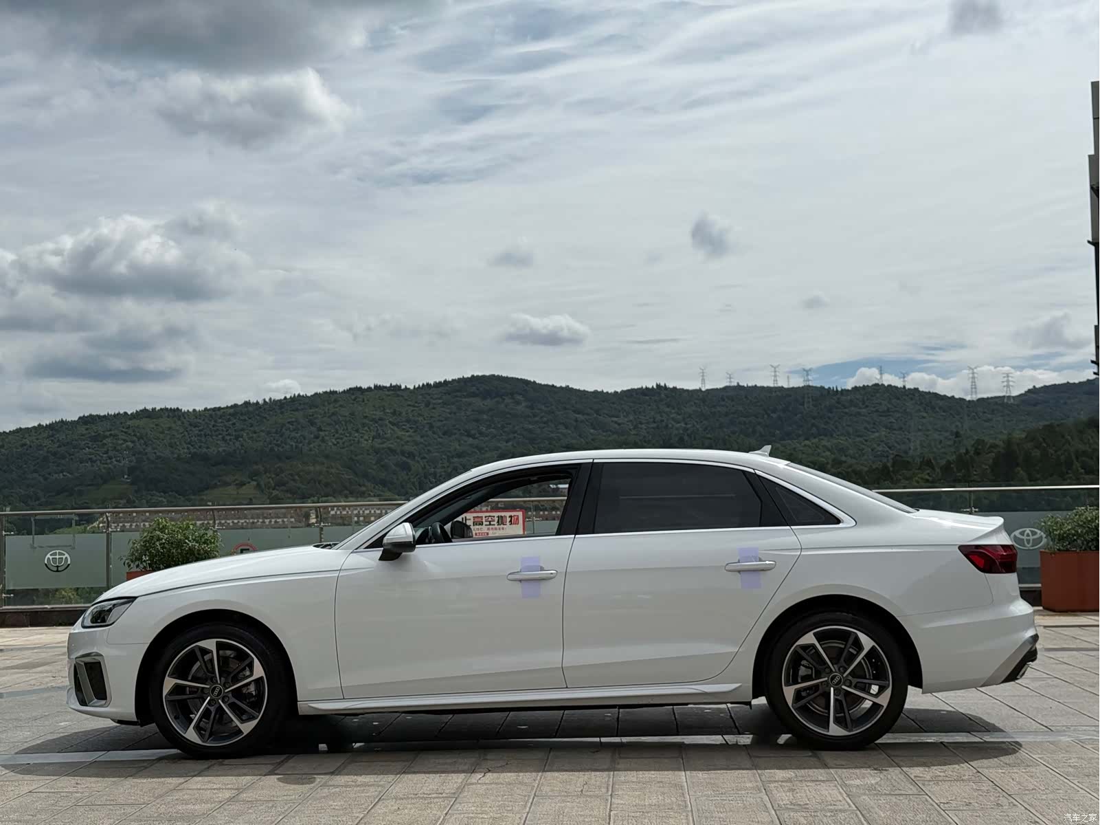 Audi A4L, 2022 10