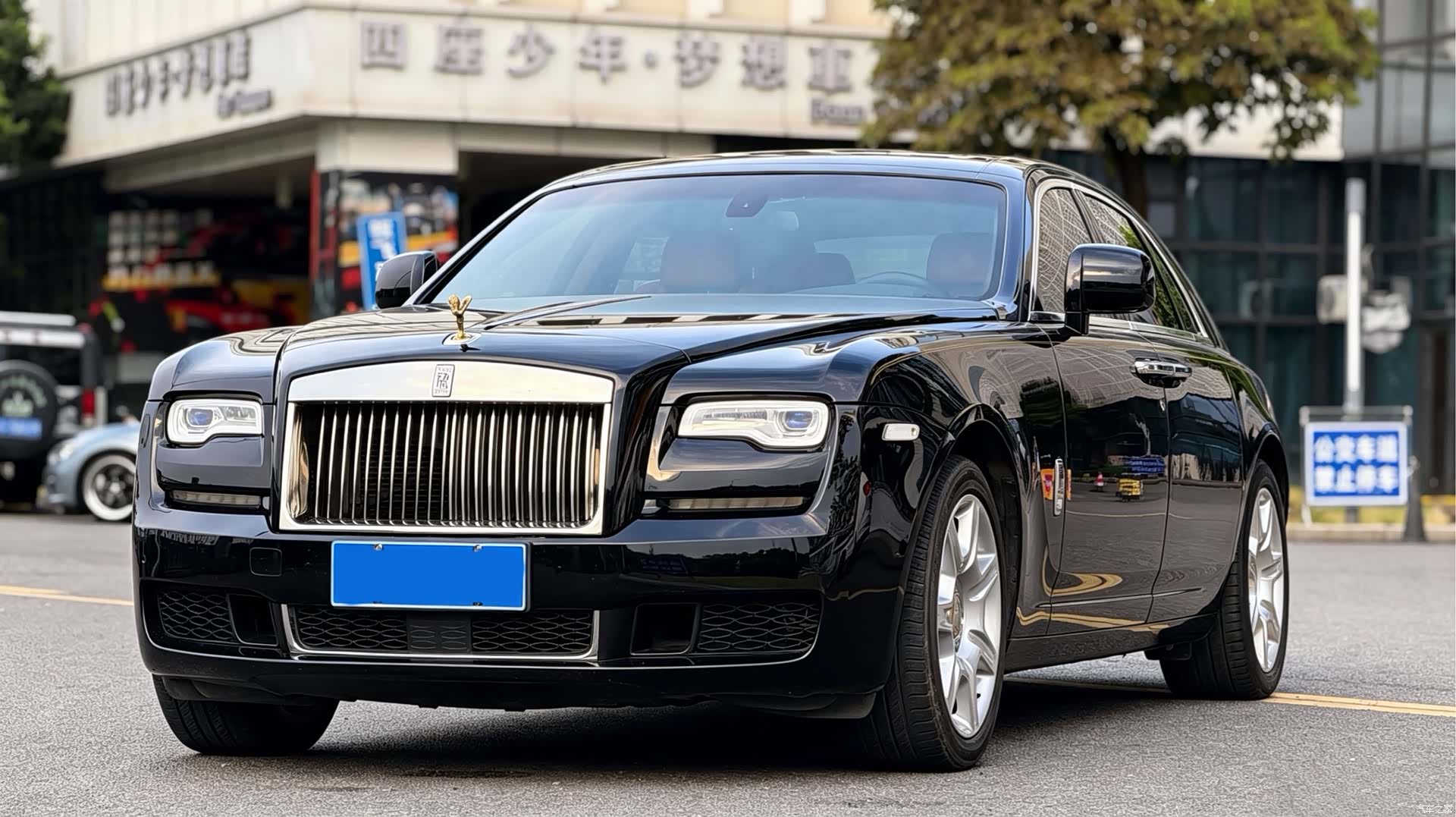 Rolls-Royce Ghost, 2011 3