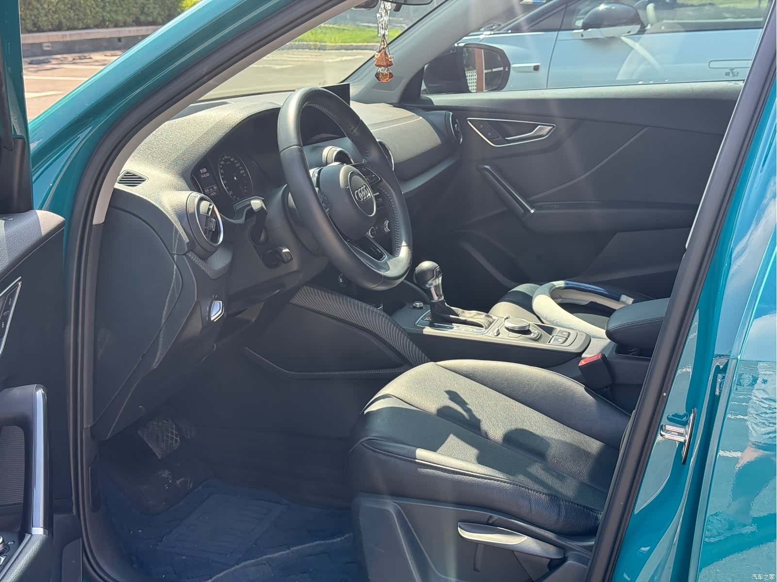 Audi Q2L, 2019 7