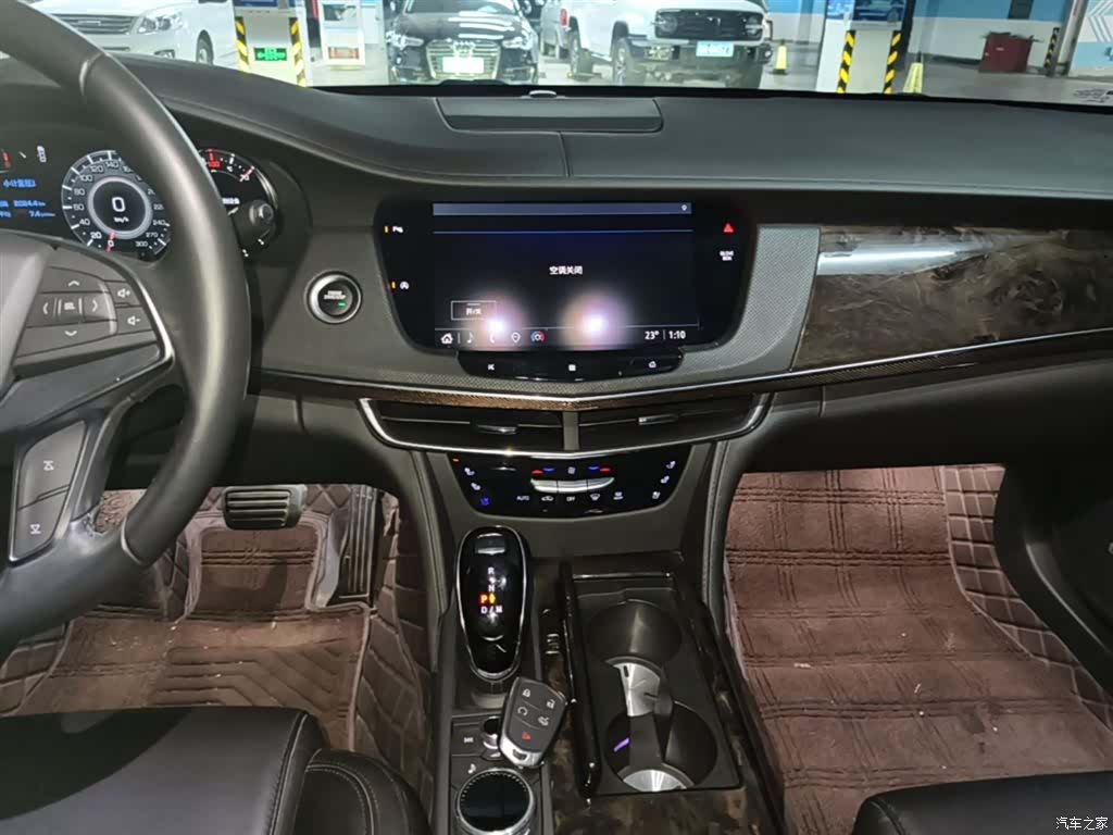 Cadillac CT6, 2023 13