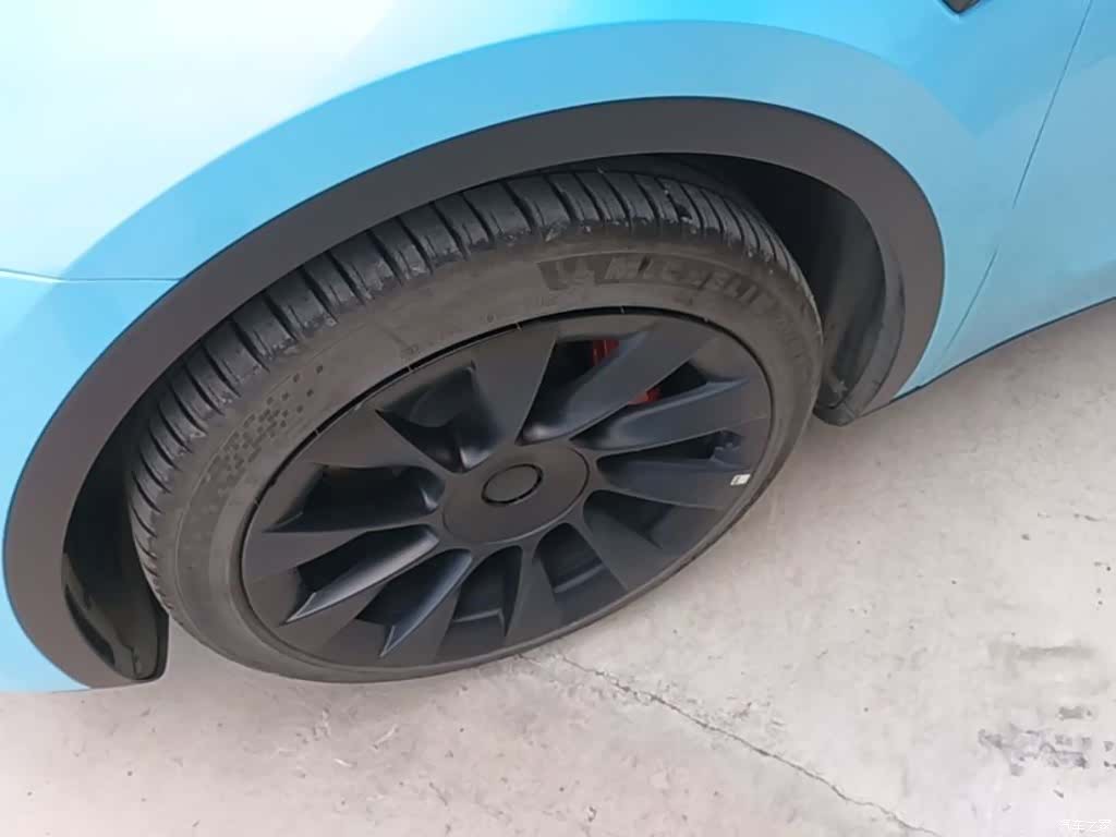 Tesla Model Y, 2022 23