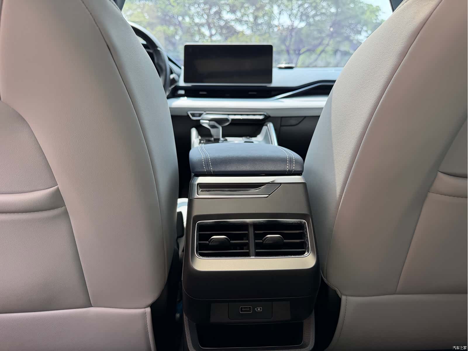 Geely Preface, 2021 18