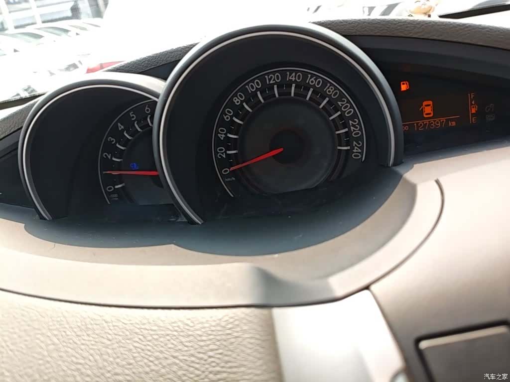 Toyota 180E, 2015 12