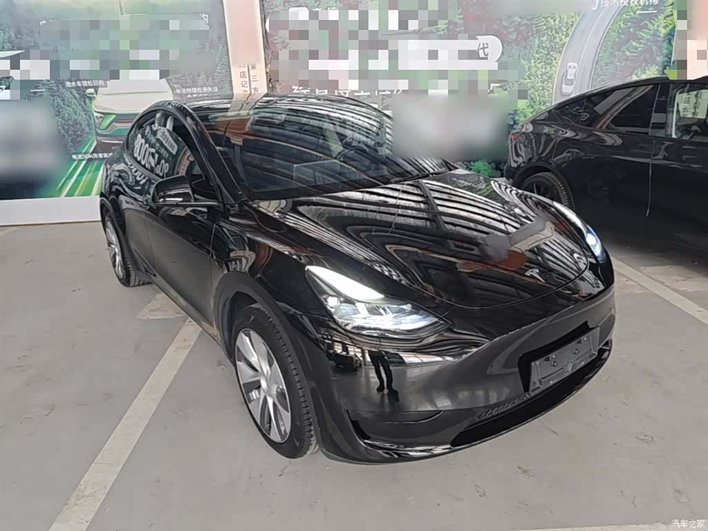 Tesla Model Y, 2023 4