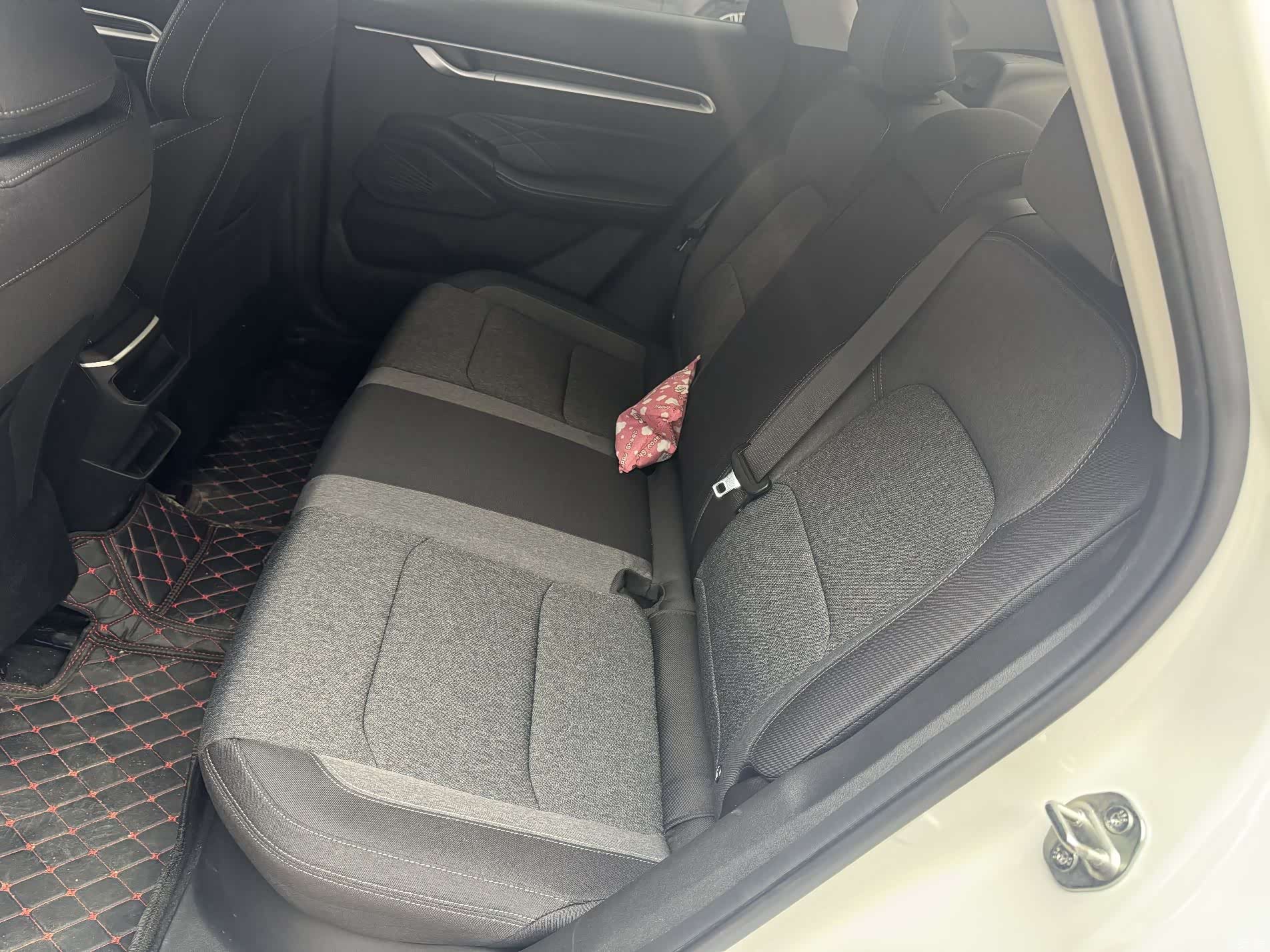 Geely Emgrand, 2025 10