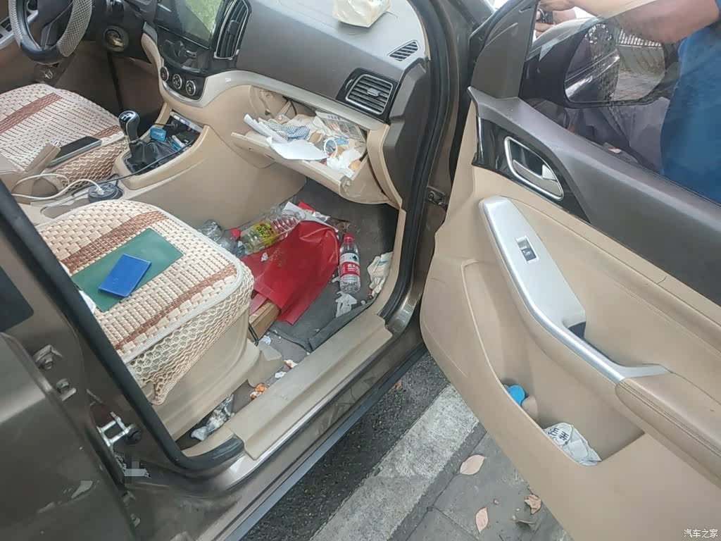 Wuling 730, 2015 20