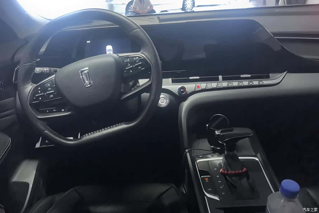 Bestune T55, 2022 12