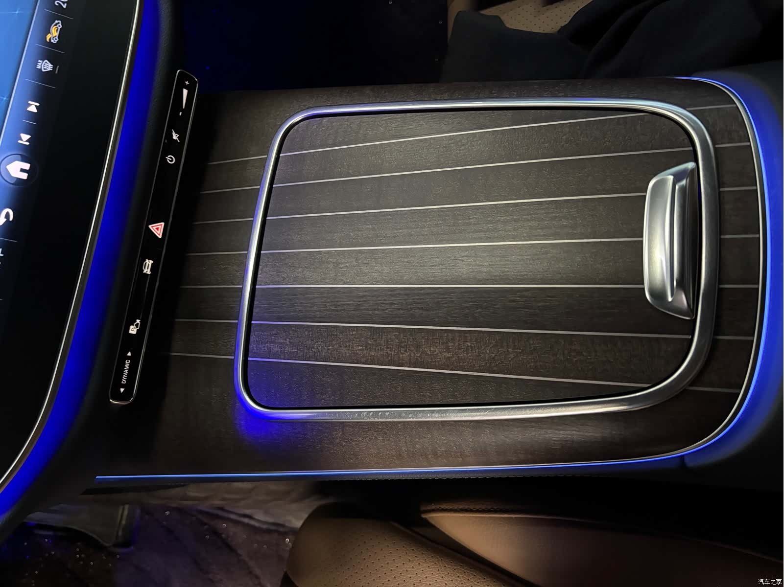 Mercedes-Benz E-Class, 2025 15