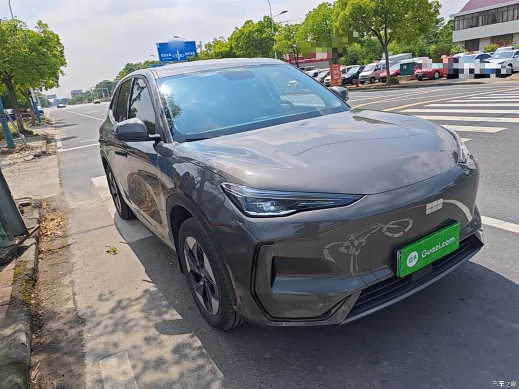 Geely Galaxy E5, 2025 4