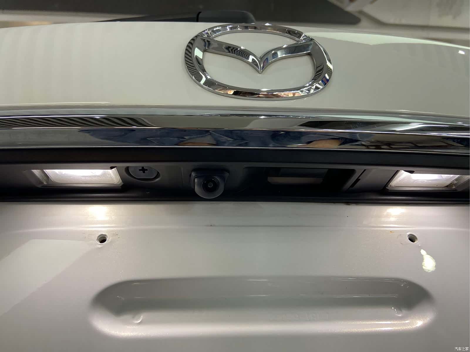 Mazda CX-4, 2023 11