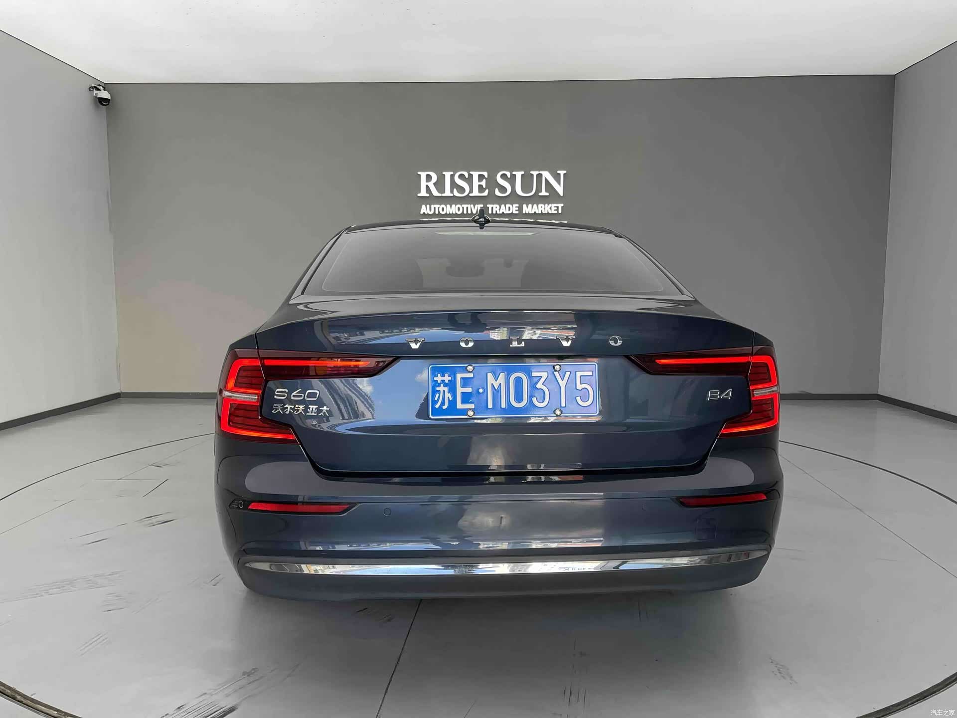 Volvo S60, 2023 все фото
