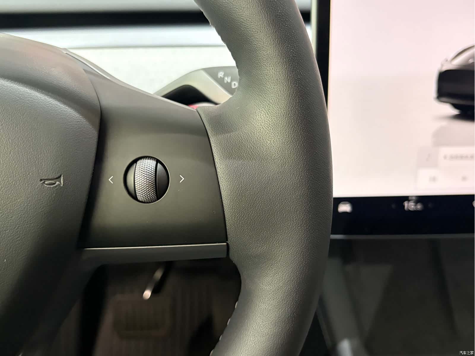 Tesla Model Y, 2023 10