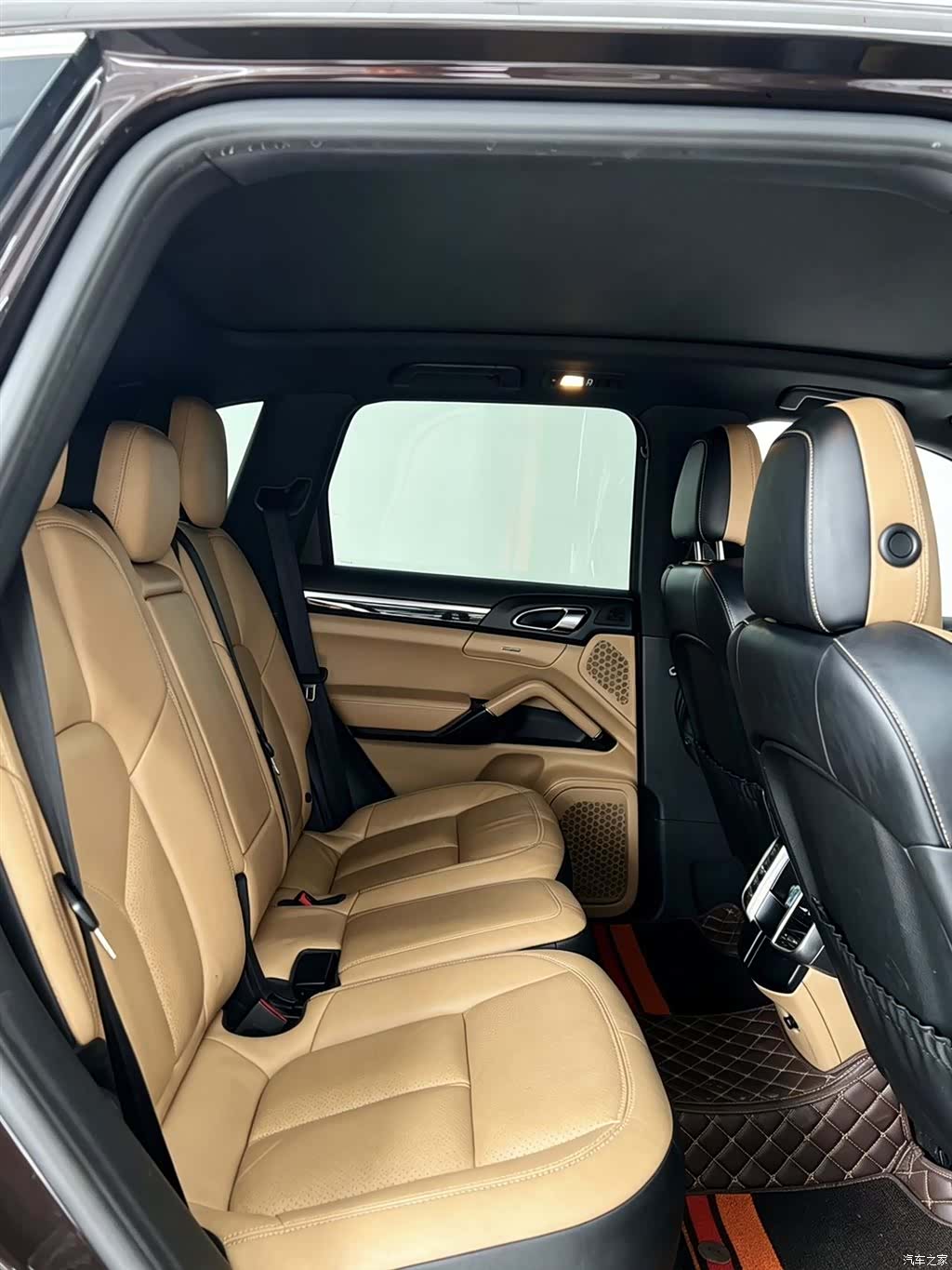 Porsche Cayenne, 2015 10