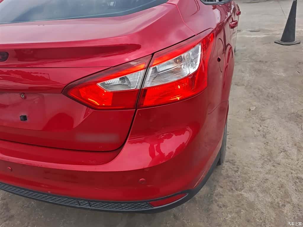 Ford Focus, 2015 8