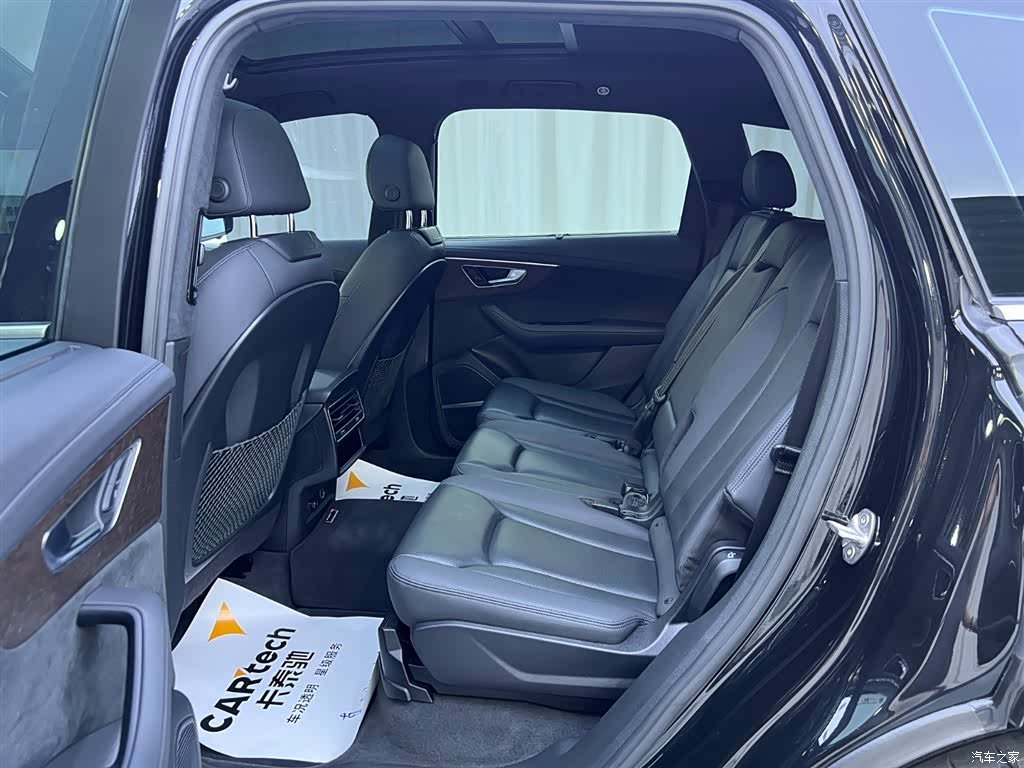Audi Q7, 2023 8