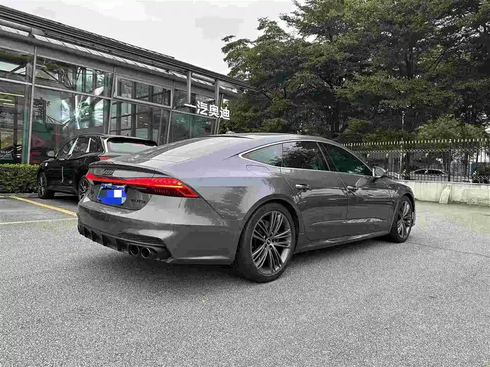 Audi A7