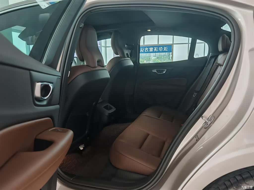 Volvo S60, 2024 15