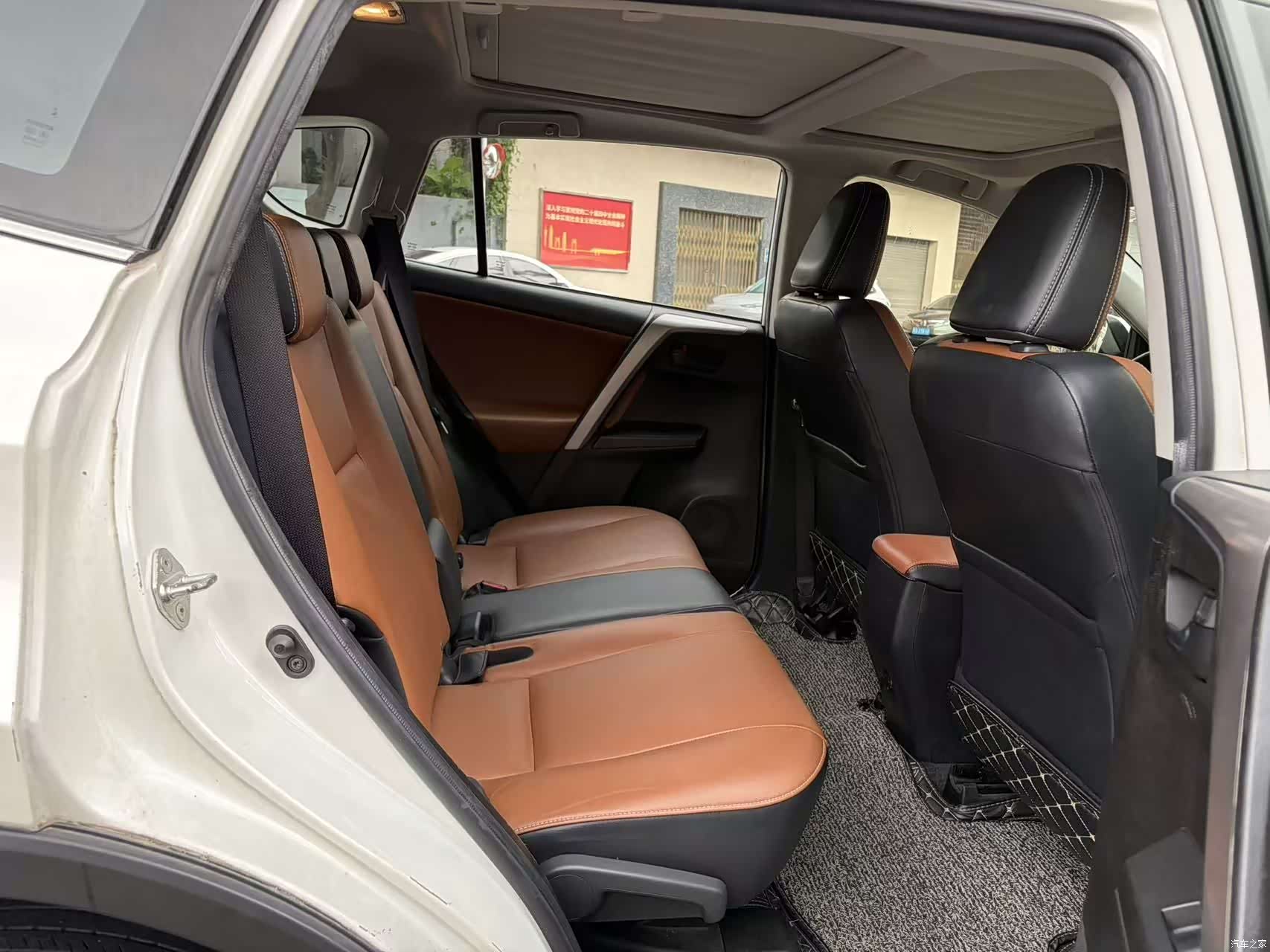 Toyota RAV4, 2017 11