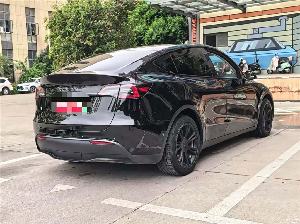 Tesla Model Y, 2022 17