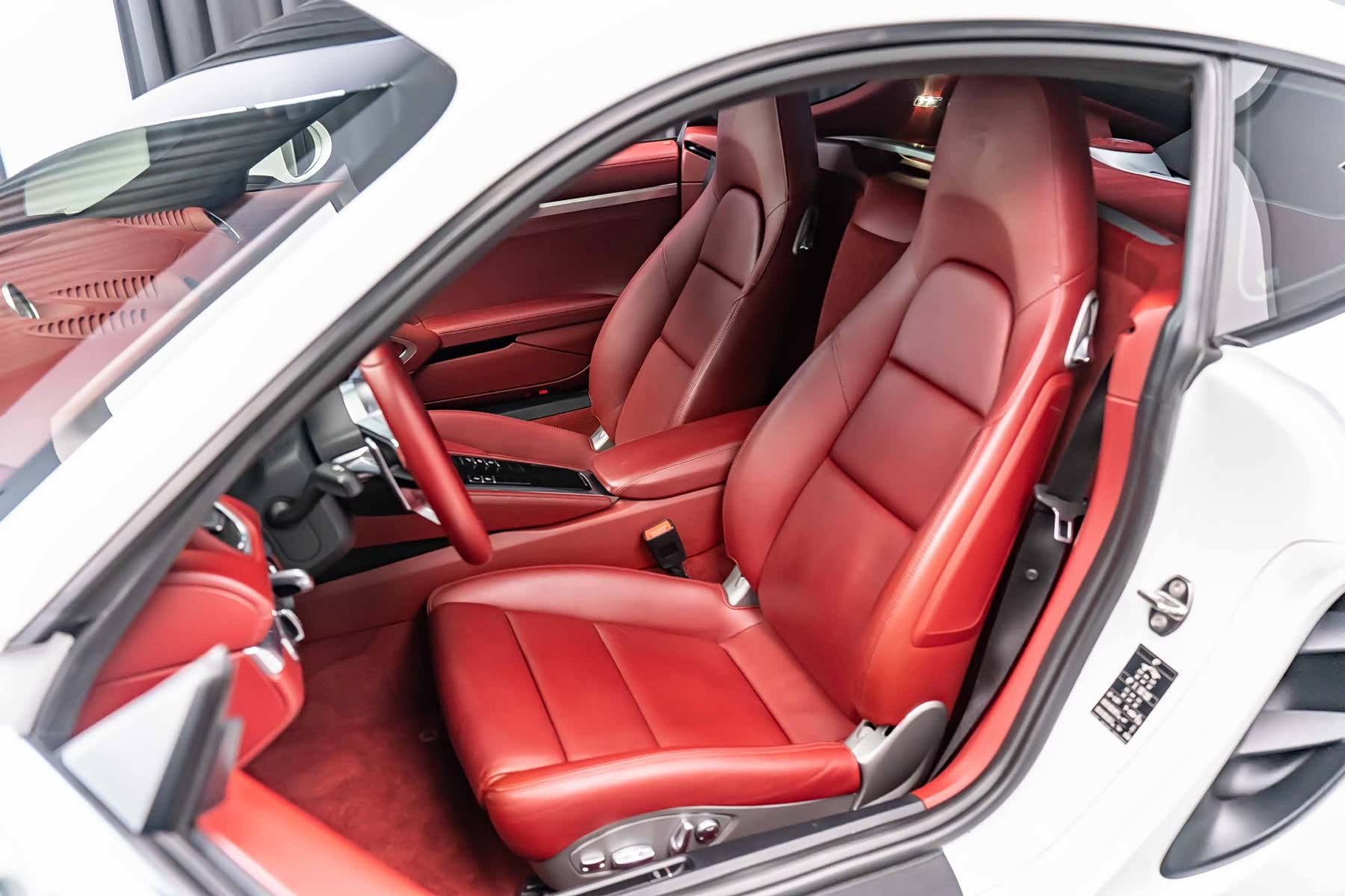Porsche Cayman, 2019 6