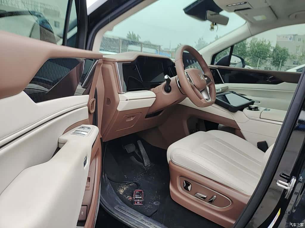 BYD Xia, 2025 16