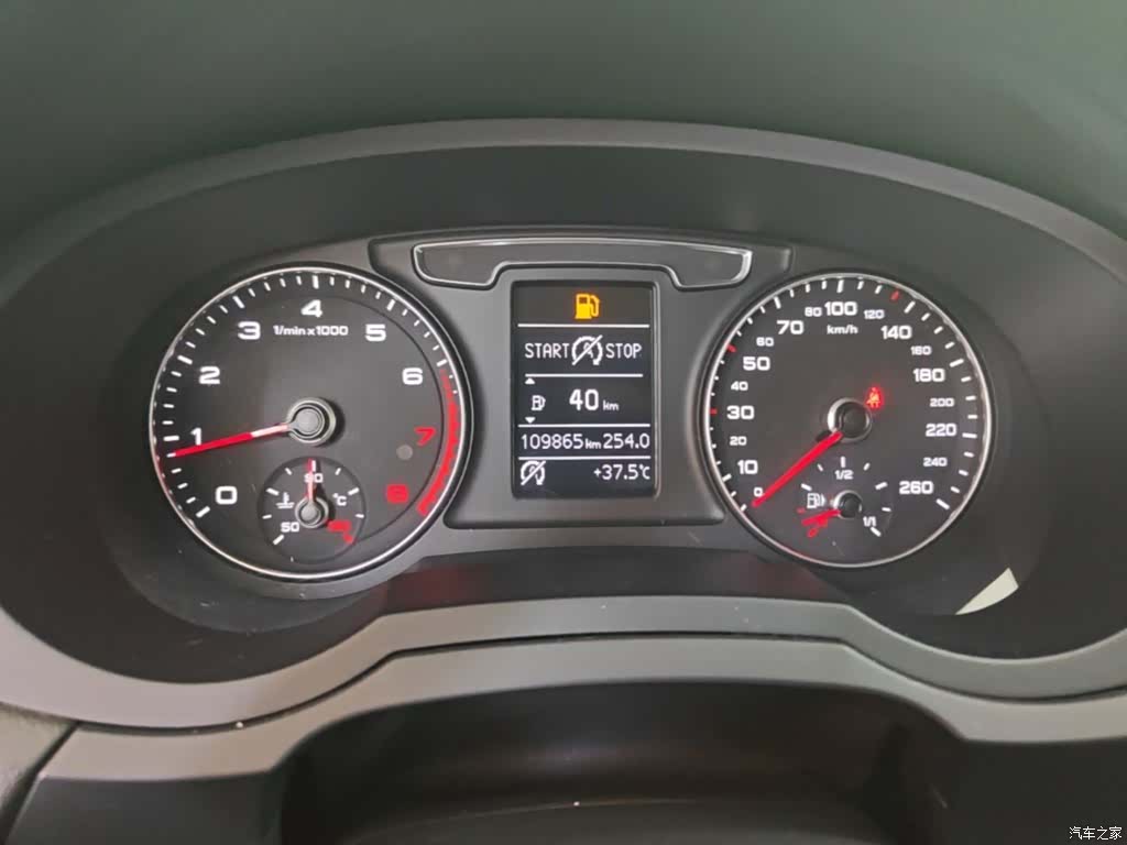 Audi Q3, 2018 12