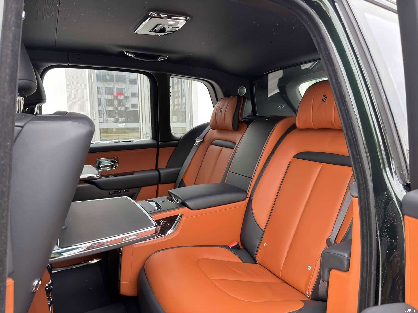 Rolls-Royce Cullinan, 2022 13