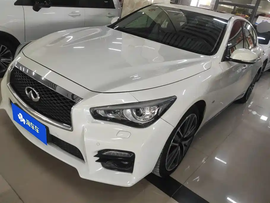 Infiniti Q50L