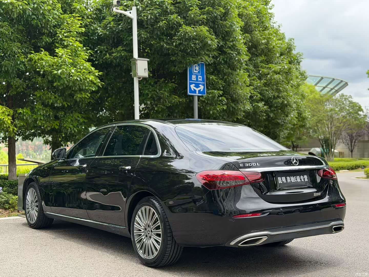 Mercedes-Benz E-Class, 2023 9