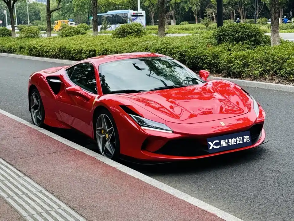 Ferrari F8