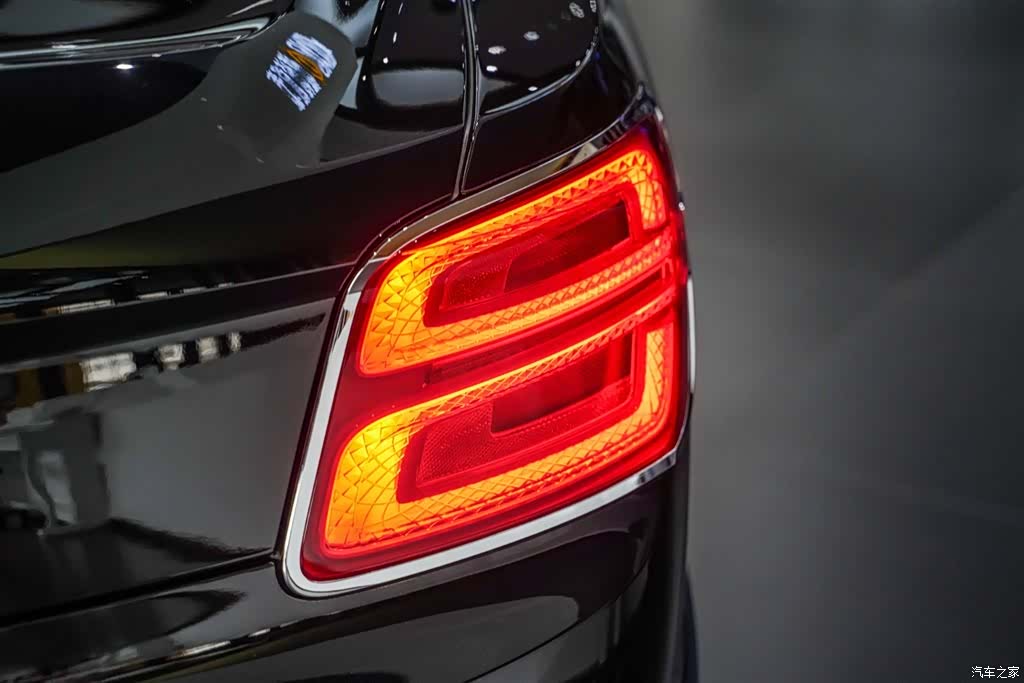 Bentley Flying Spur, 2021 10