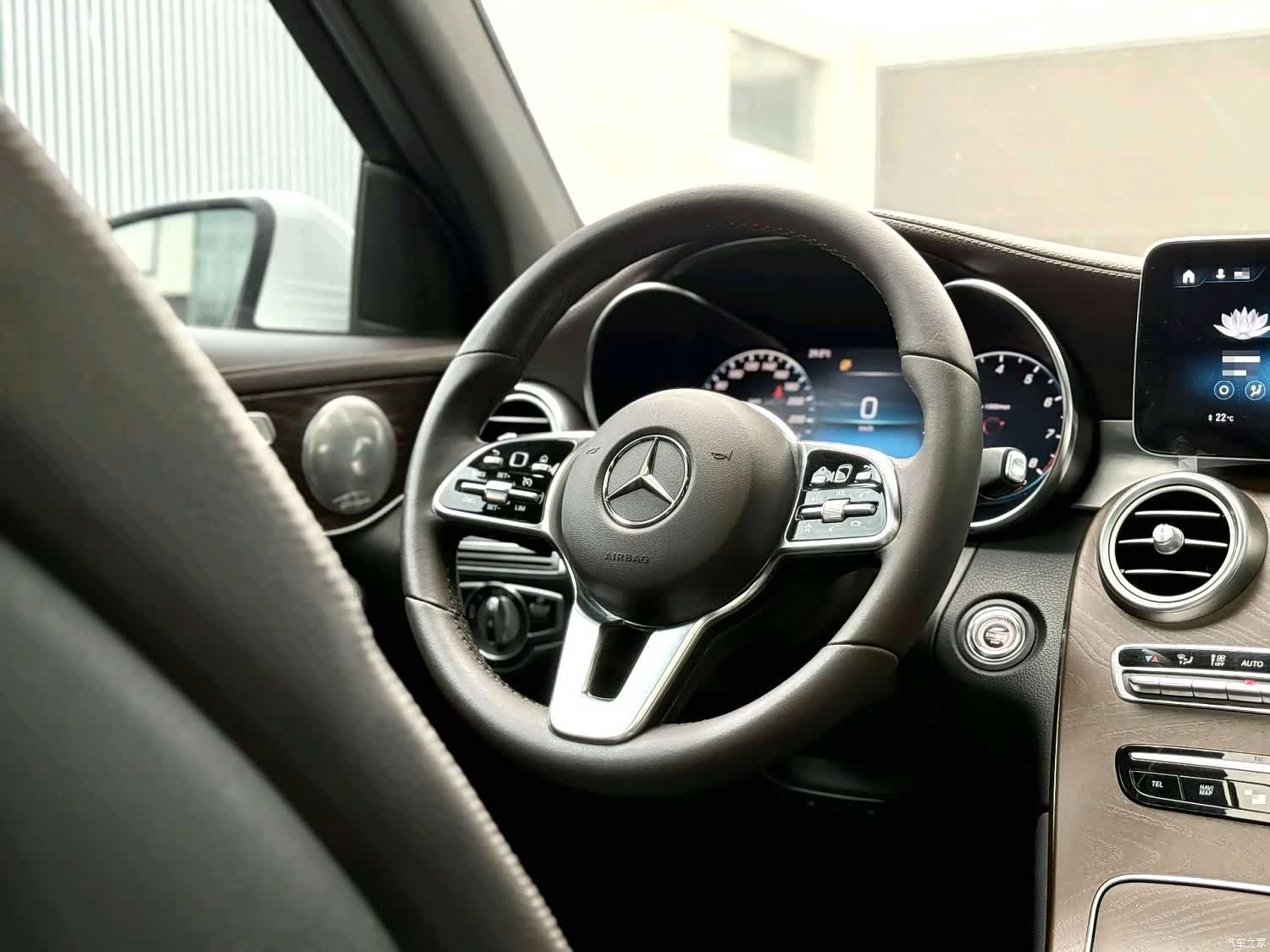 Mercedes-Benz GLC, 2019 8