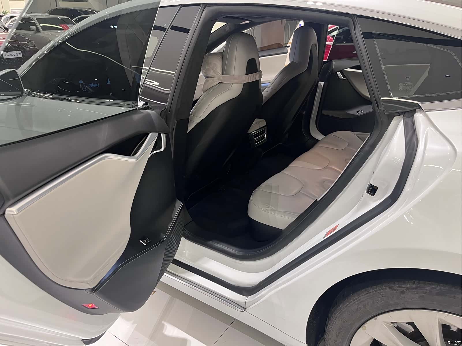 Tesla Model S, 2016 9