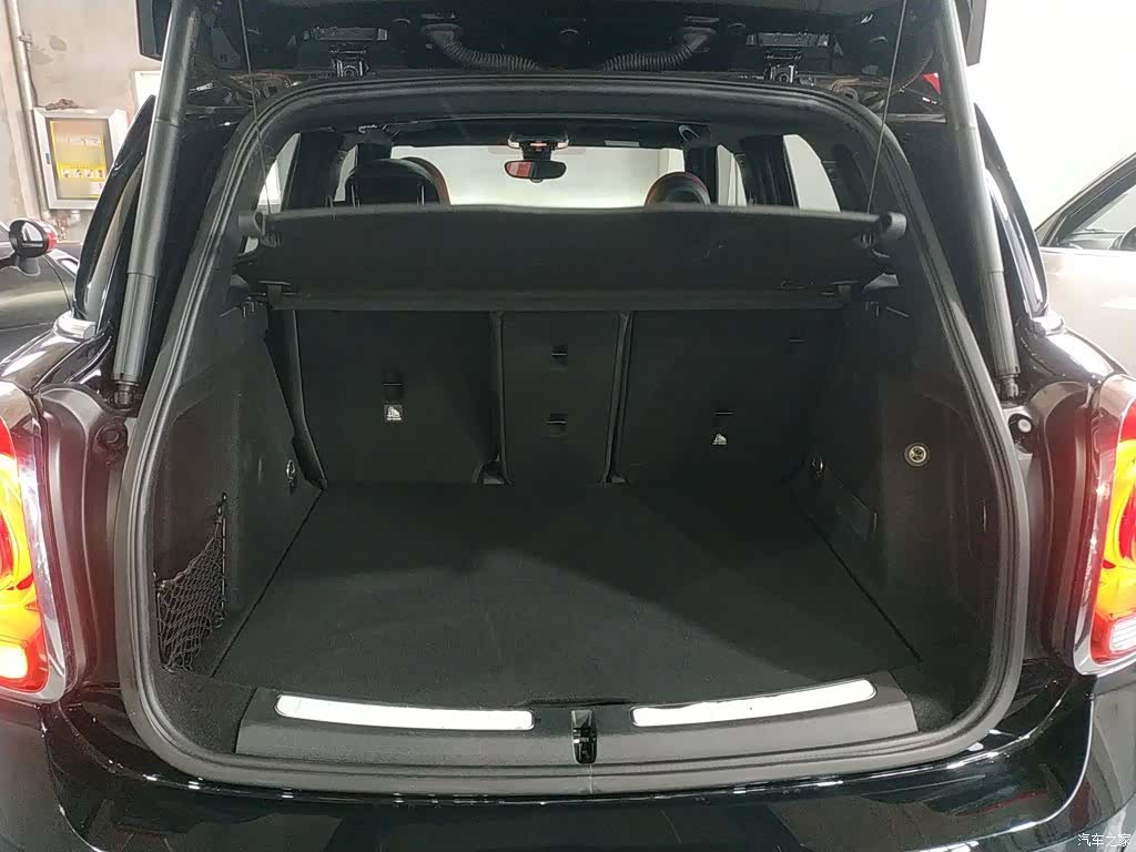 Mini Countryman, 2019 15