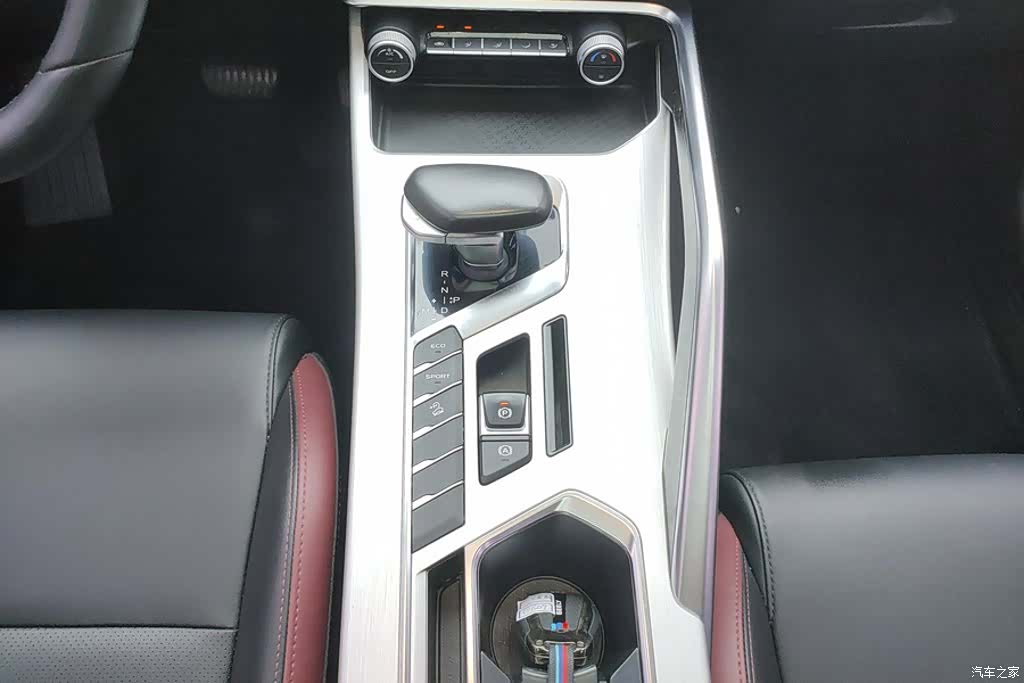 Geely Coolray, 2021 16