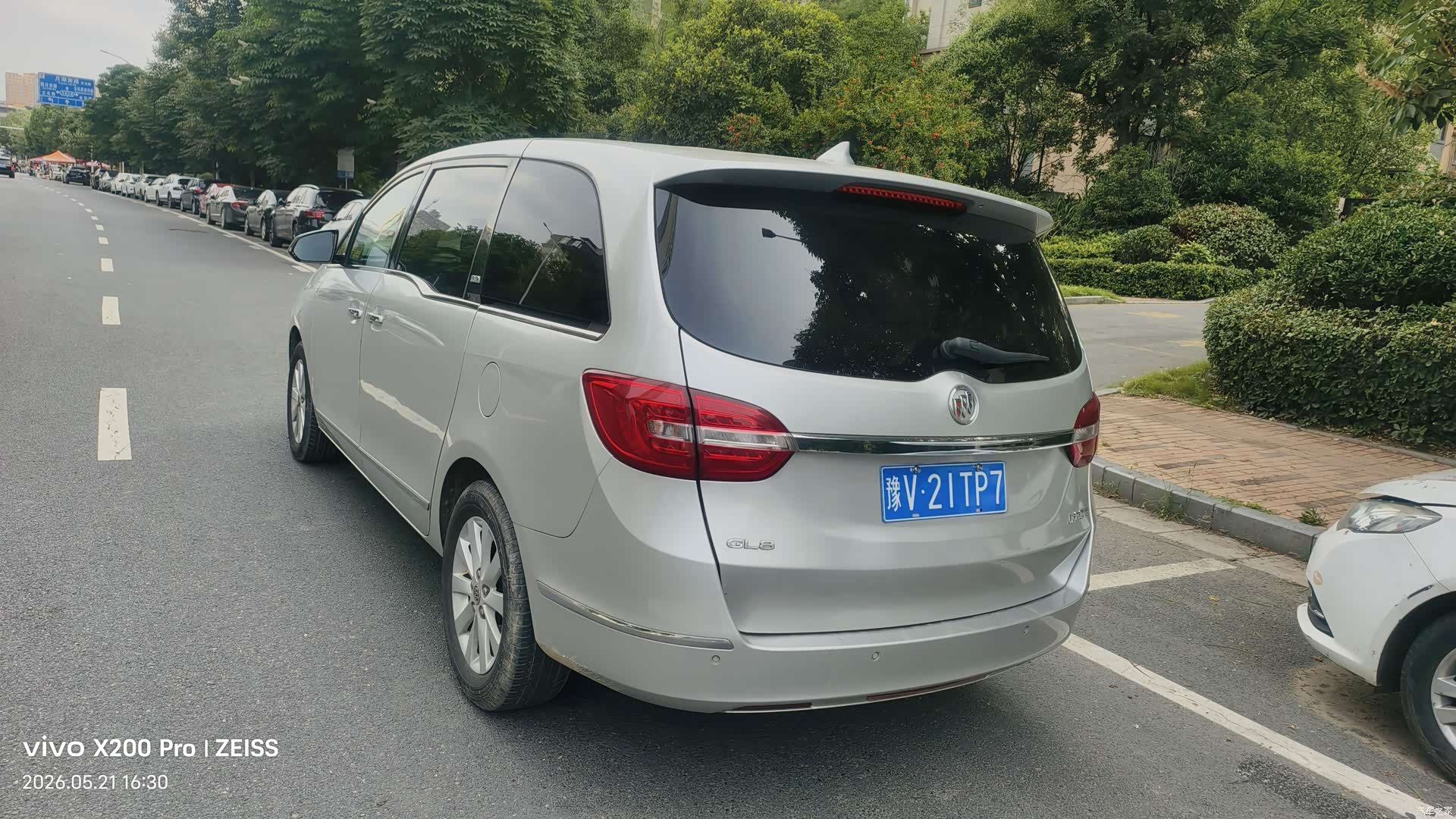 Buick GL8, 2016 6
