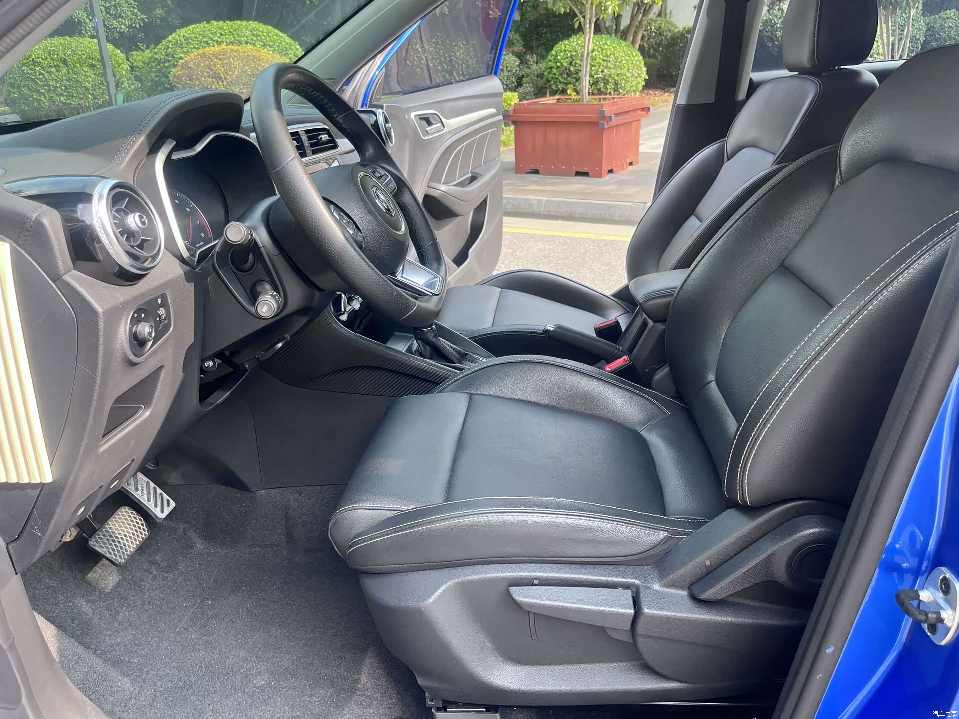 MG ZS, 2018 13