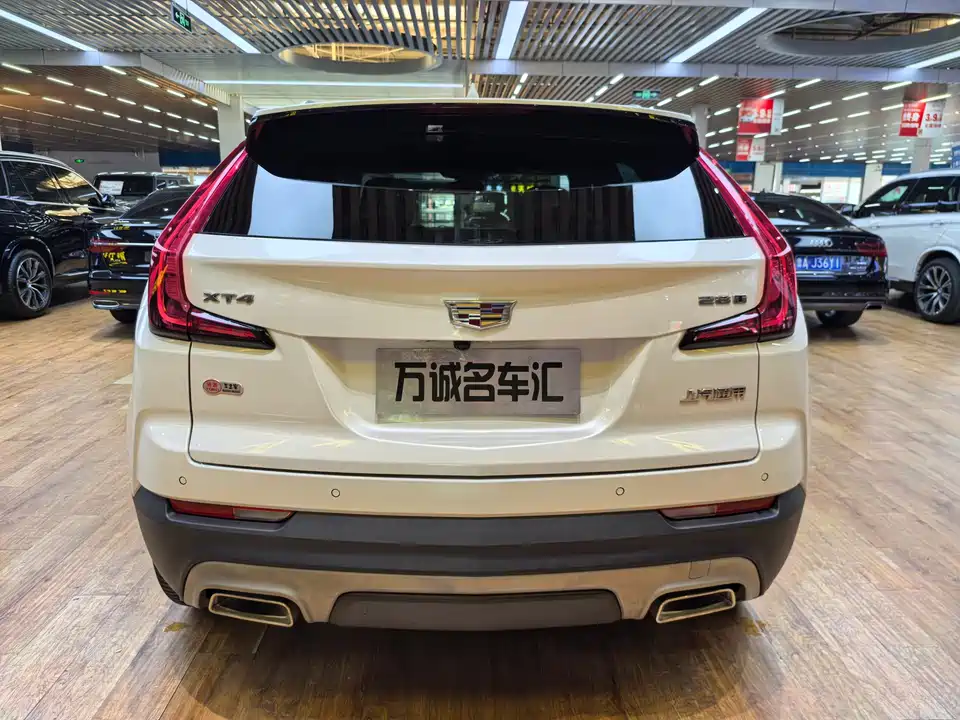 Cadillac XT4