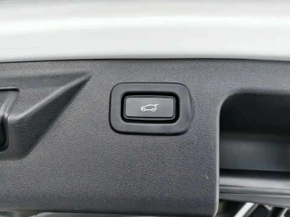 Land Rover Discover sports