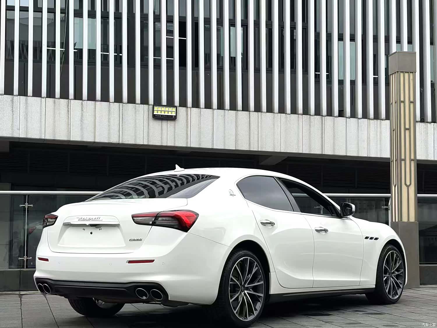 Maserati Ghibli, 2021 6