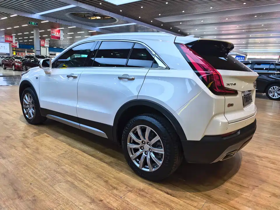 Cadillac XT4