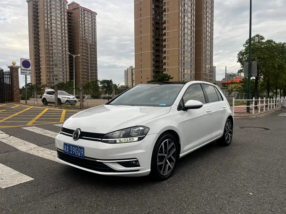 Volkswagen golf