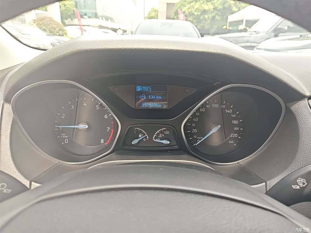 Ford Focus, 2016 12