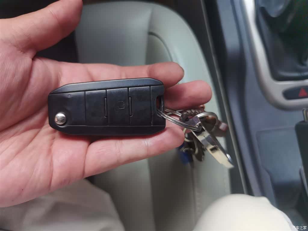 BAIC D50, 2015 9
