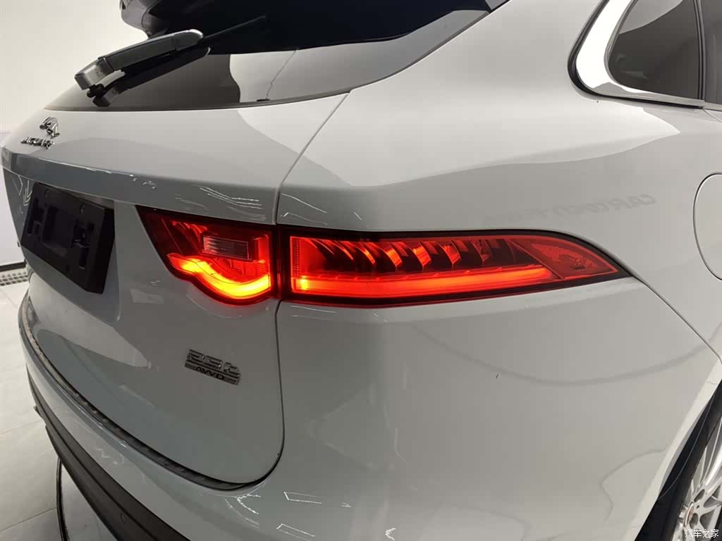 Jaguar F-PACE, 2017 10